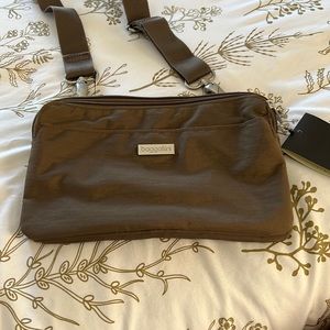 Baggallini crossbody